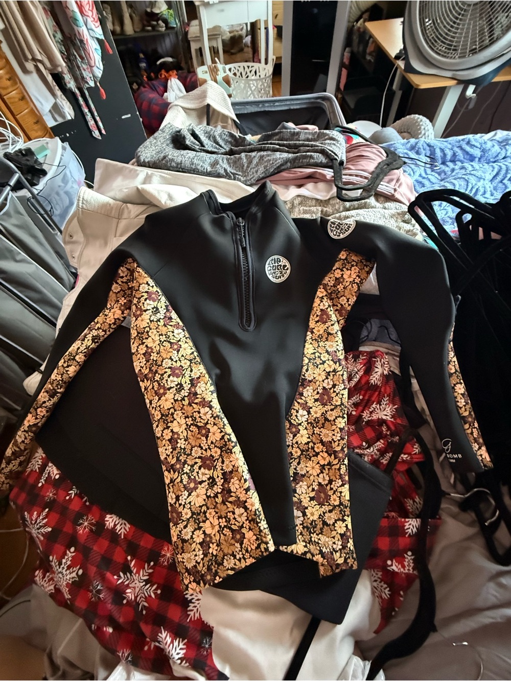 Rip Curl Black Floral G-Bomb 1mm spring jacket